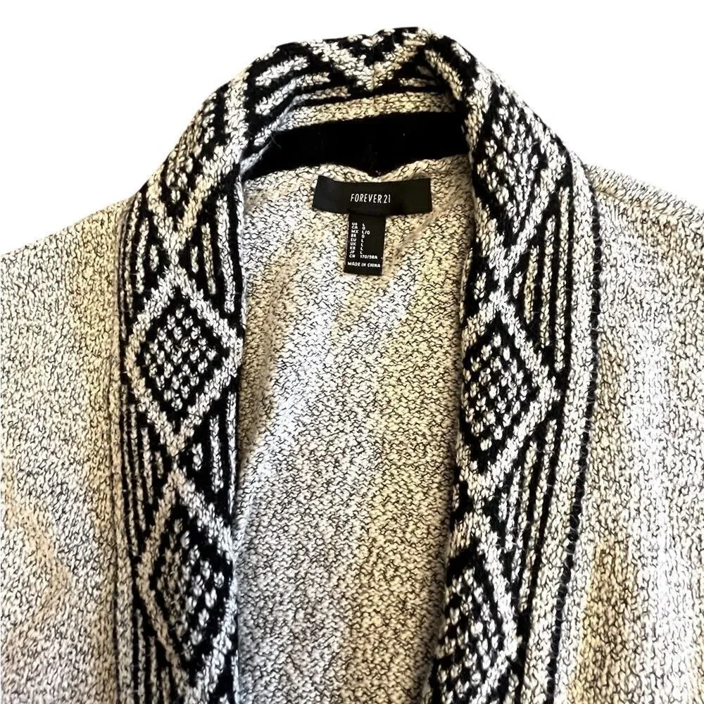 Womens’ Forever 21 Gray and Black Cardigan Size L